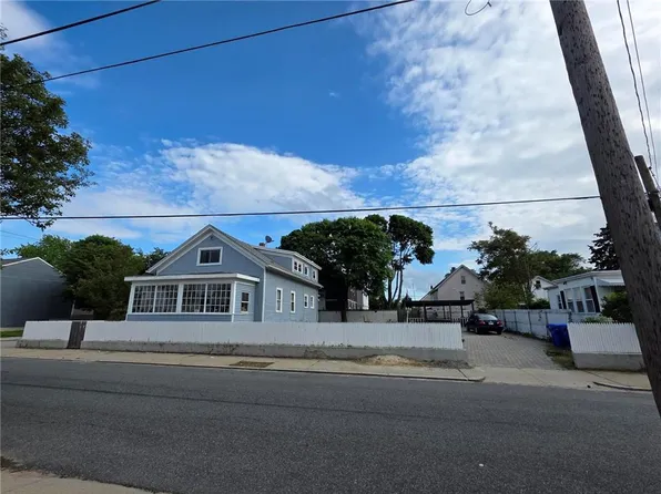 36 Utton Ave, Pawtucket, RI 02860