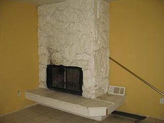 4th image of 1664 Waudman Ave