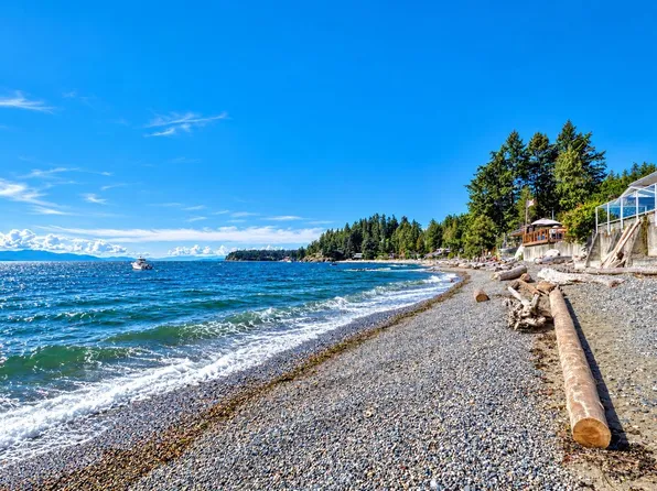 6833 Sunshine Coast Hwy, Sechelt, BC V7Z 0T2