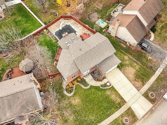 4th image of 569 Lavina Dr