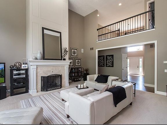 5th image of 38325 McDowell Dr