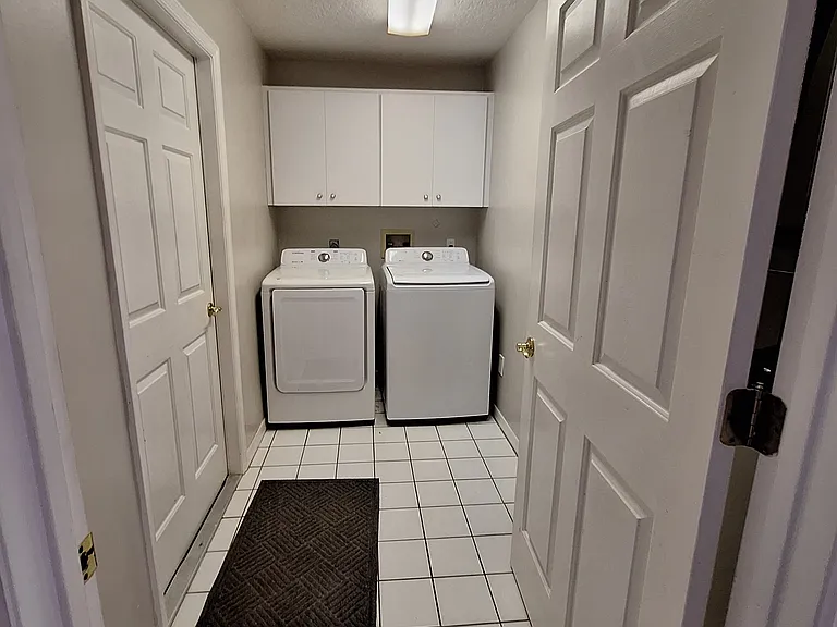 2811 SE Eagle Dr — Photo 16