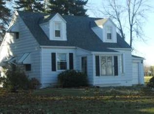4901 S 31st St, Greenfield, WI 53221