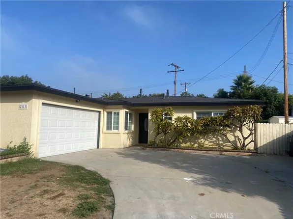 2213 Laramore Ln, Santa Ana, CA 92706