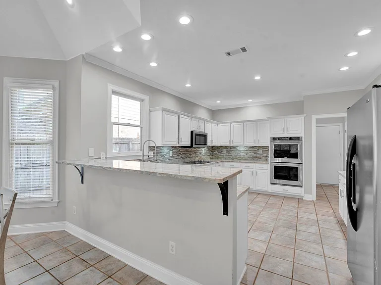 1331 Riding Brook Dr — Photo 17
