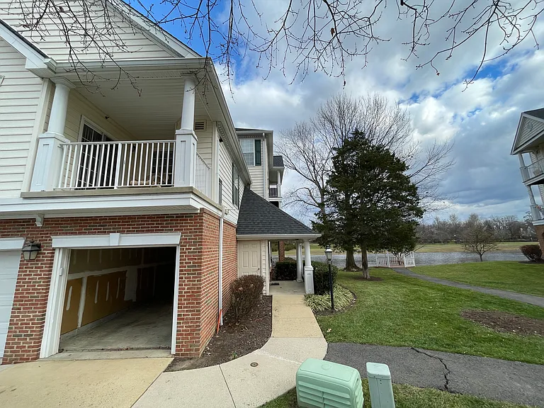 25260 Lake Shore Sq #205 — Photo 3