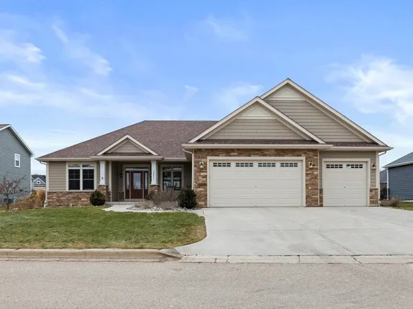 7844 Fredricksburg Ct, Bristol, WI 53104