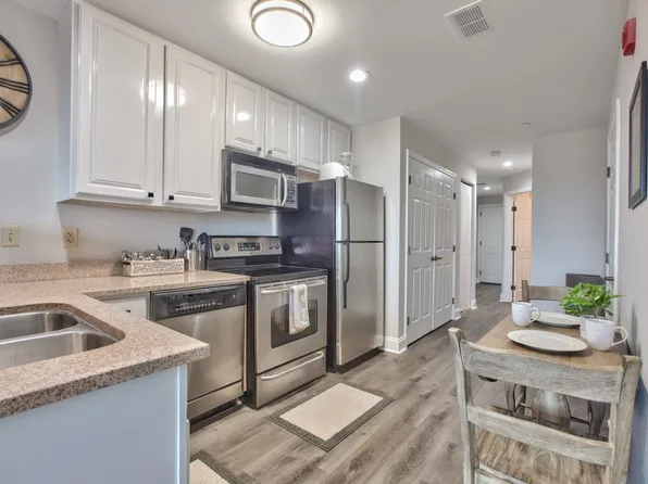 215 W College Ave, Tallahassee, FL