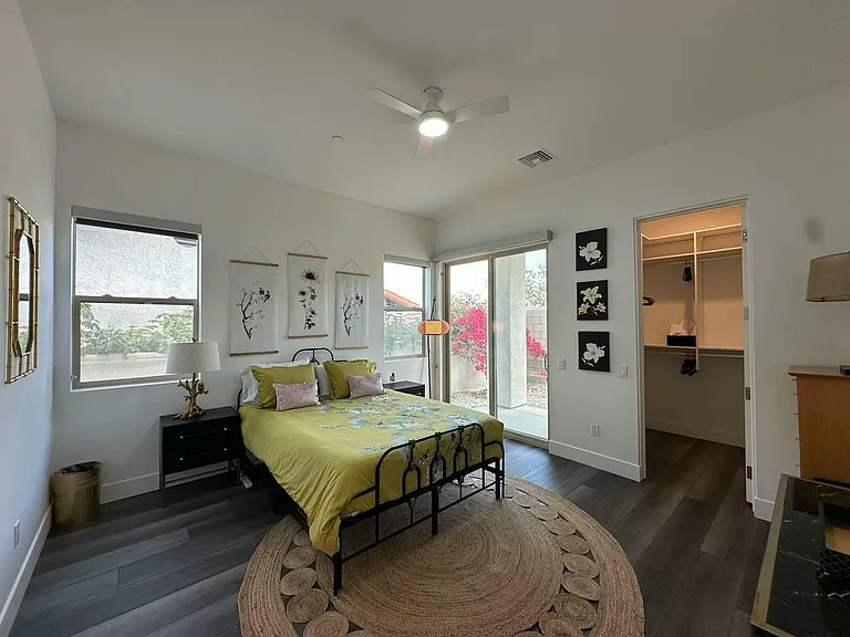 54620 Avenida Juarez — Photo 25