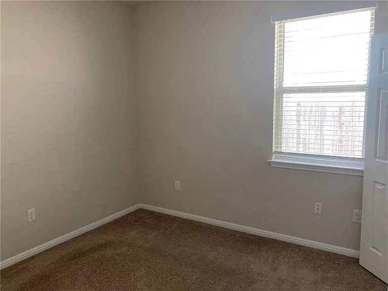 480 Triumph Rd — Photo 26
