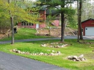 2610 Stoney Hill Rd, Rosholt, WI 54473