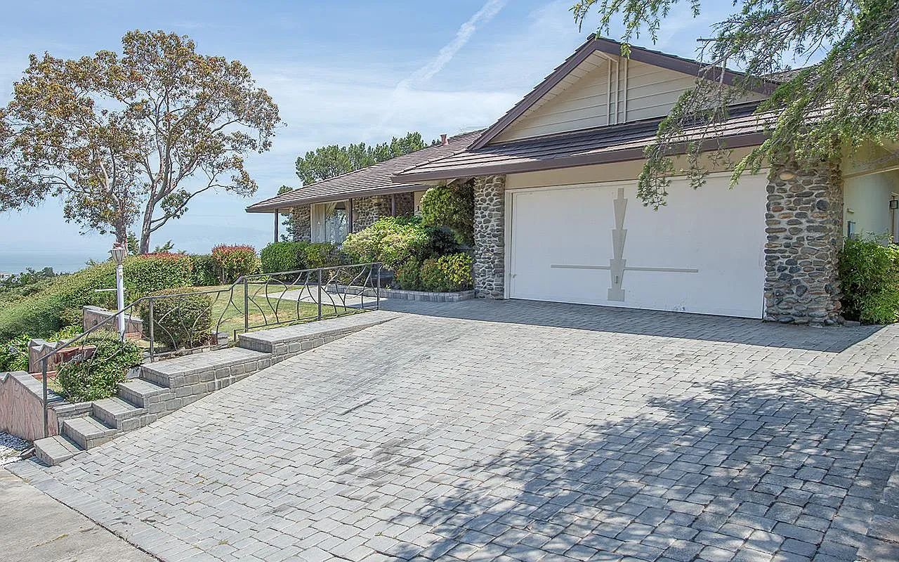1427 Madera Way photo 1