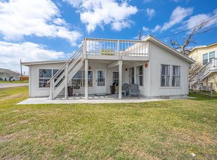 190 Lamar Beach Rd, Rockport, TX 78382