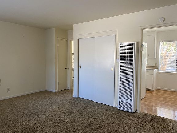 3rd image of 556 El Camino Real #3