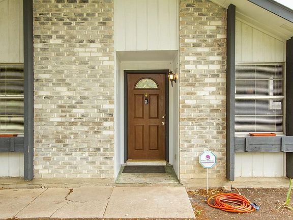 5th image of 1009 Shenandoah Dr