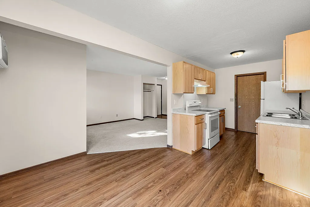 Greenwood Place — Photo 4