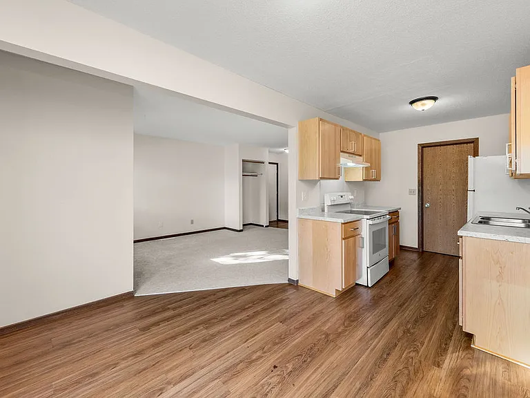 Greenwood Place — Photo 4