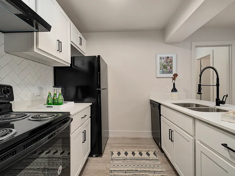 Lofts on 5th — Photo 7