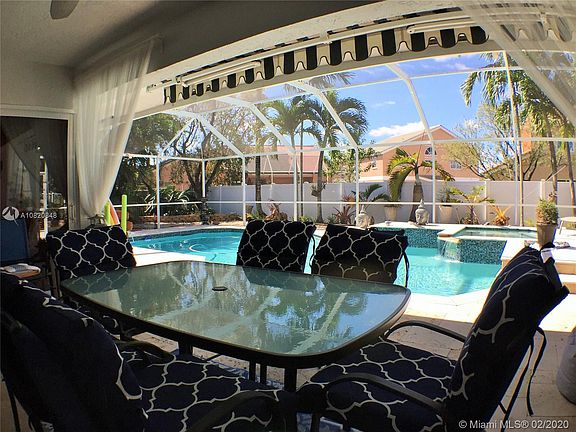 5th image of 960 NW 201st Ave #0