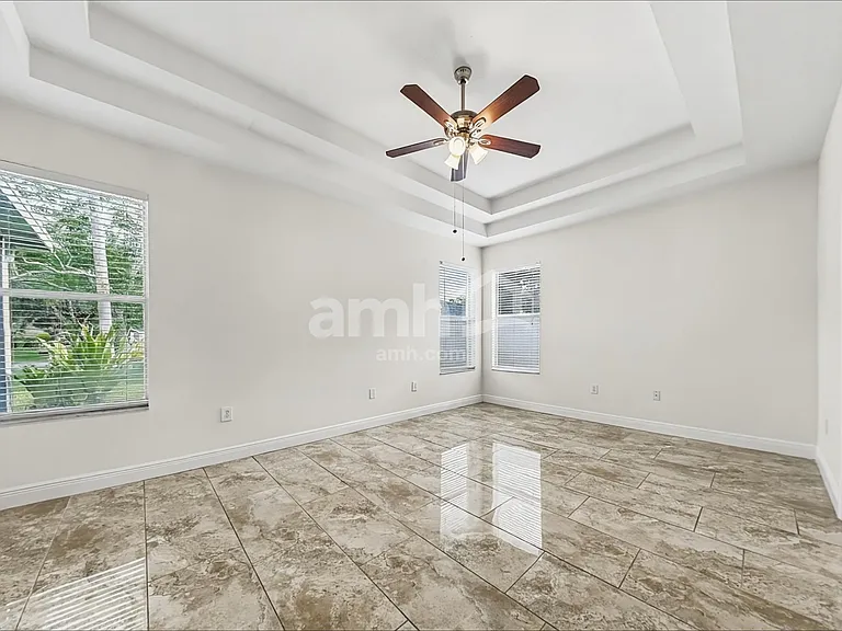 802 Lesa Glen Pl — Photo 8