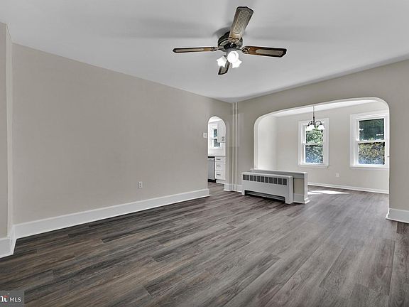 5th image of 2139 Main St