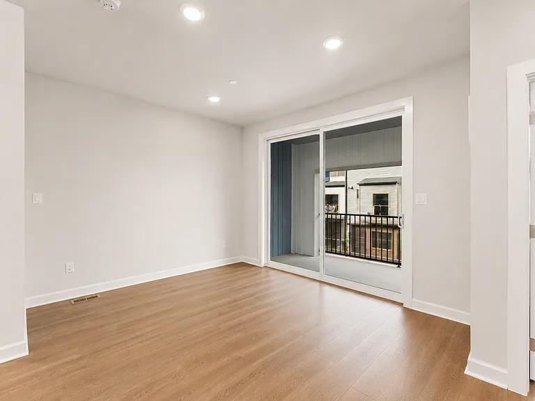 12973 Hattontown Sq — Photo 16