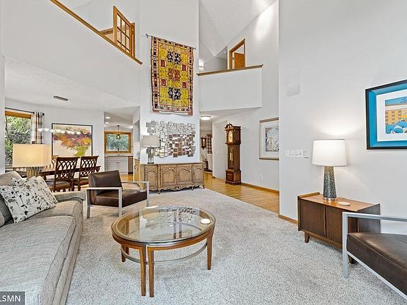 2nd image of 6868 Stonewood Ct