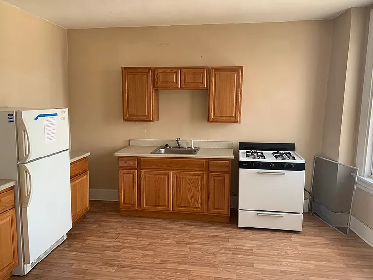 2018 Noble St — Photo 3