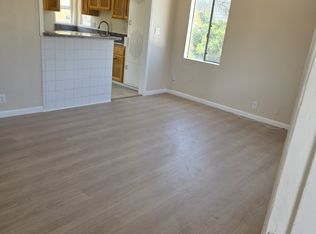 8925 Hildreth Ave #E, South Gate, CA 90280