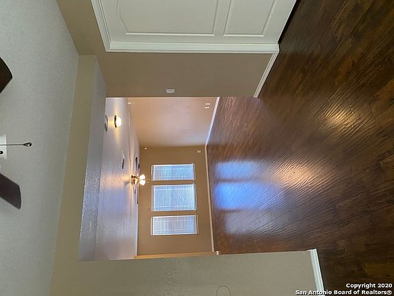 2nd image of 46 Latrobe Post