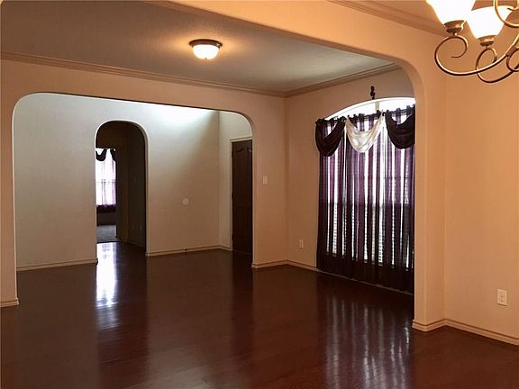 3rd image of 1401 Del Mar Dr