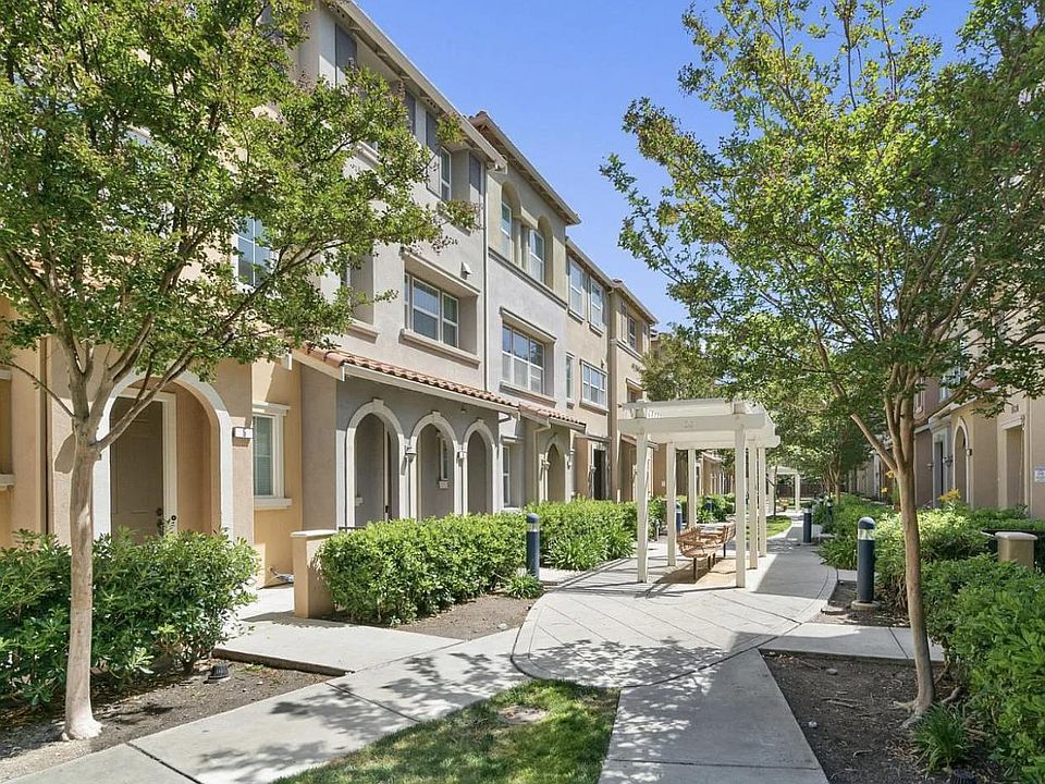 1st image of 1520 Avina Cir Unit 6