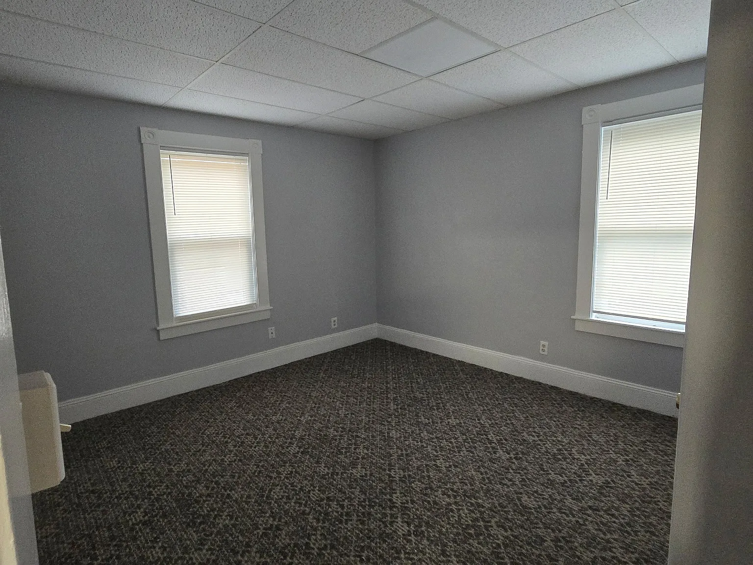 4 bed, 1000 sqft, $2,700 — Photo 3