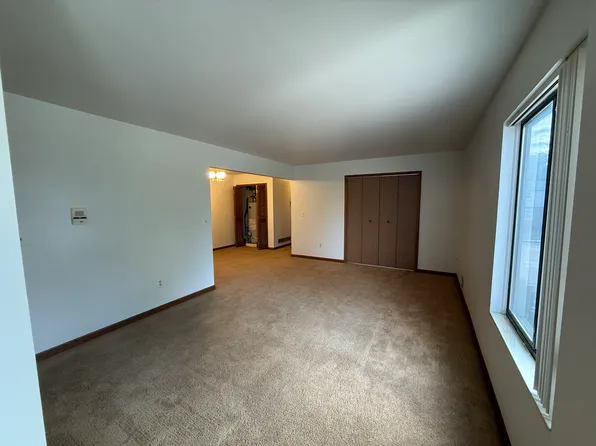 16421 E Ten Mile Rd APT 8, Eastpointe, MI 48021