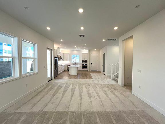 4th image of 414 Clipper