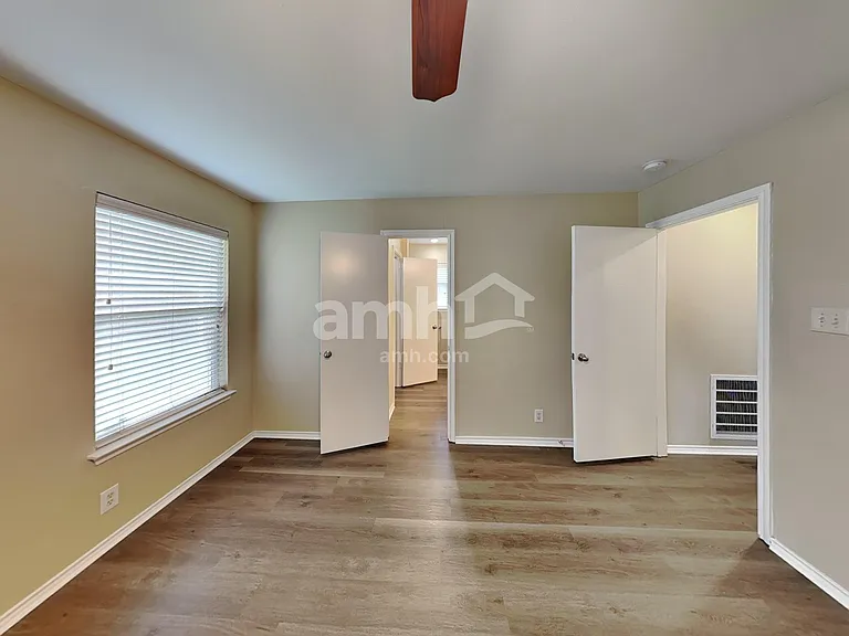 15243 Kamary Ln — Photo 8