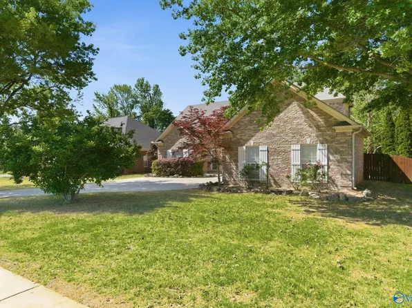 7104 Tull Water Dr SE, Owens Cross Roads, AL 35763