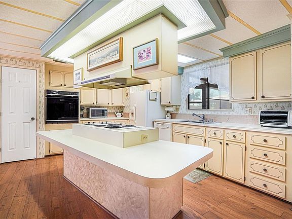 4th image of 314 MARINER DRIVE