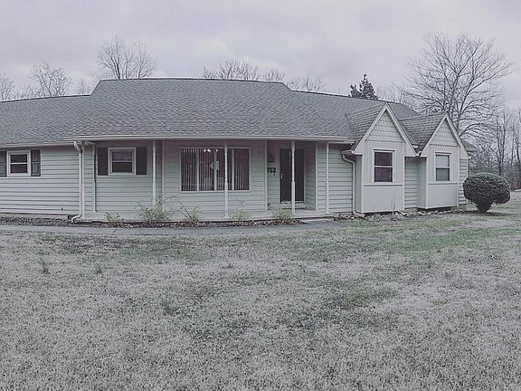4th image of 752 Whippoorwill Cir