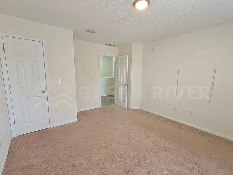 3107 Zeyno Dr — Photo 32