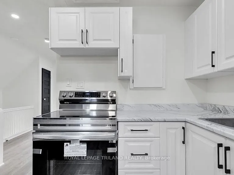 96 Forest Ave #UPPER — Photo 2