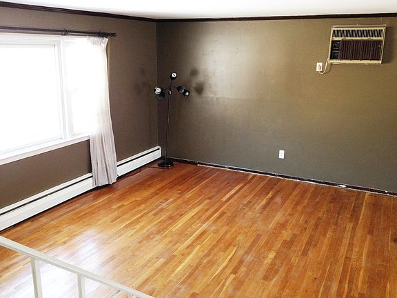 2nd image of 57 Carrie Ct