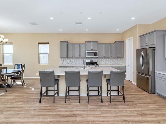 4th image of 5521 N 193RD Avenue