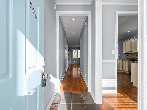 5th image of 704 Rainswood Ct