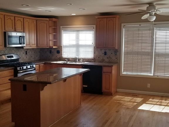 5th image of 7377 Thayer Ct