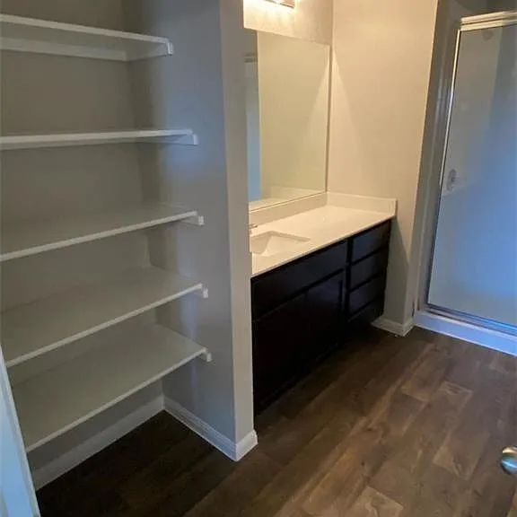 10708 Seguin St — Photo 12