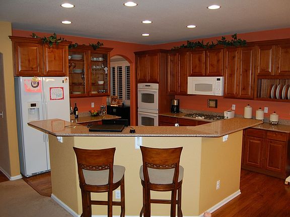 Gourmet kitchen with upgrades