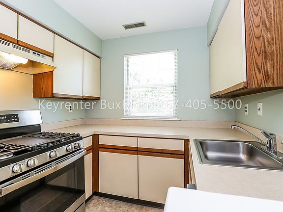 4th image of 601B Rose Hollow Dr #B