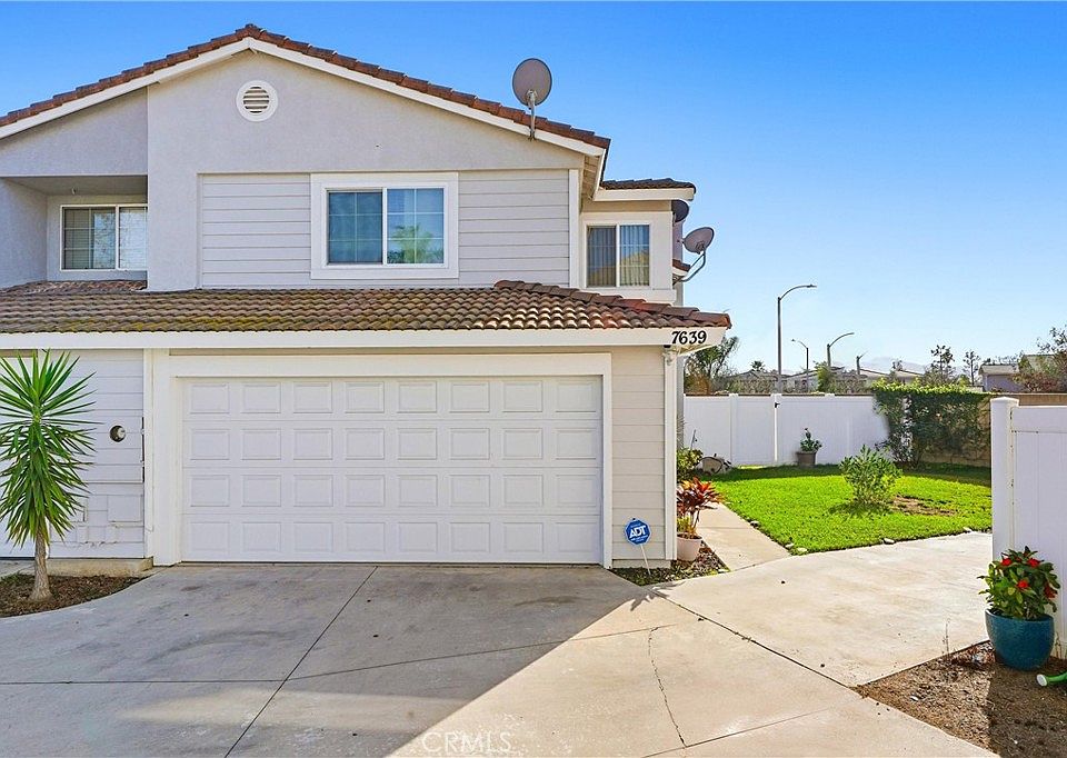 1st image of 7639 Hillhurst Dr