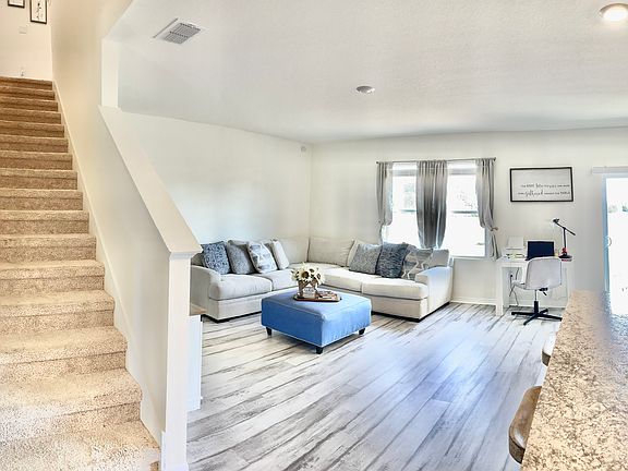 5th image of 540 Boardwalk Ave